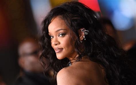 Rihanna devient la nouvelle égérie de J’adore de Dior 